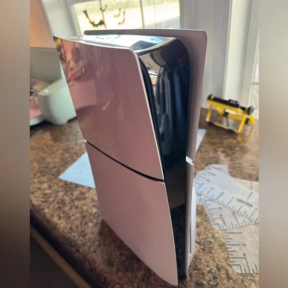 PlayStation 5 - Picture 5 of 5